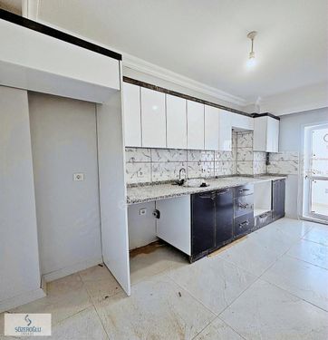 Esenyurt Talatpaşa Mahallesinde 2.kat 2+1 100 M2 Balkonlu Daire