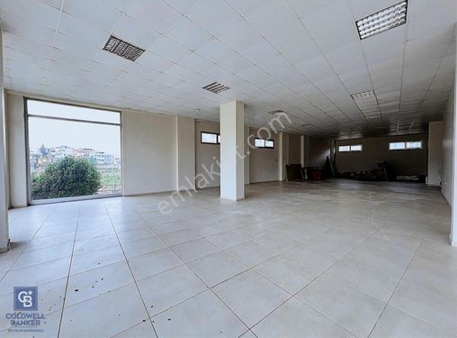 Ataşehir Büyük Kullanım Alanı Ve Depolu Kiralık Dükkan