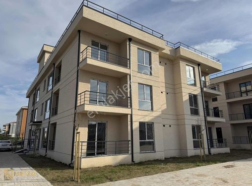 Arifiye Hanlıköy Mahallesi Satılık 2+1 105 M2 Daireler