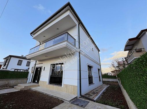 Kabze Emlaktan Karşıyaka Mh'de Fulll Yapılı Satılık Lüks Villa