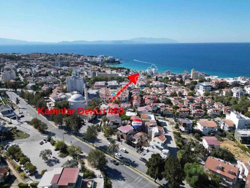 Kadınlar Denizi Ana Cadde Üzerinde Satılık Villa Arsası