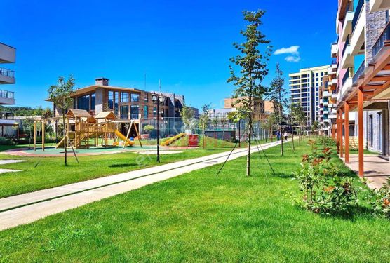 Aydos Country Sitesi Kapalı Verandalı Ve Bahçeli Satılık Daire