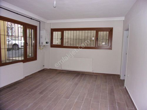 Yeniköy Bağlarda 1+1 75 Metrekare Sıfırlanmış Kiralık Daire