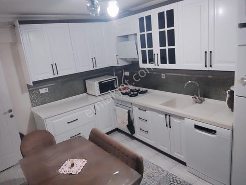 Barboros Mahallesi 2+1 90 M2 5 Katlının 2 Katı Kombi Doğalgazlı