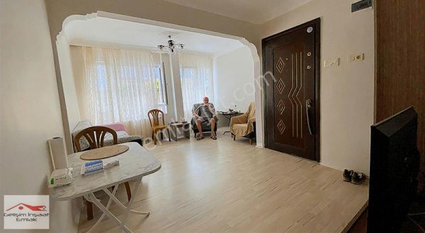 Gelişim Emlak`tan Alay İmamı Sokak`ta,temiz,bahçeli, 2+1, 90m²