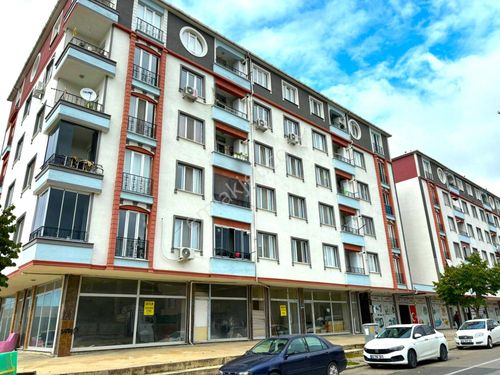 ***eryıldız Gayrimenkul'den Veliköy Merkezde Kiralık 1+1 Daire