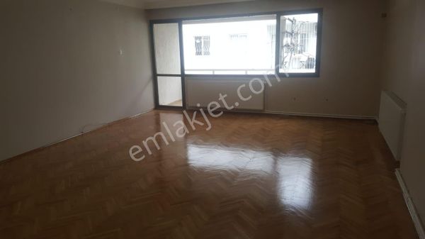 Vergi Dairesi Ve İstinye Park Yakını 4+1 Kiralık Daire