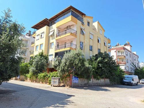 Antalya Konyaaltı Pınarbaşı Mahallesinde Satılık 2+1 Daire