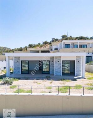 Bodrum'un Merkezinde Deniz Manzaralı Yıllık Kiralık Villa