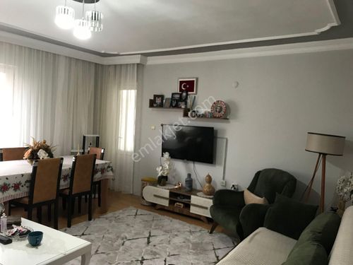 Emirsultan'da Site İçinde Satılık 3+1 Arakat Daire