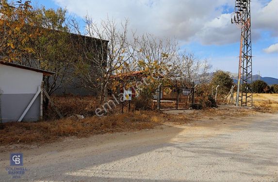 Tavas Kızılcabölükde Satılık Köşe Parsel Arsa