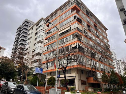 Oben'den Bostancı Minibüs Caddesine Yakın Konumda 3+1 Kiralık