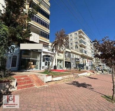 Atatürk Mah'de Yılmazoğlu Otel Civarı 3 Katlı Satılık Dükkan