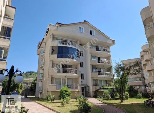 Tarcanlar'dan Karamürsel Kolaylı 2 Sitesi'nde Satılık 3+1 Daire