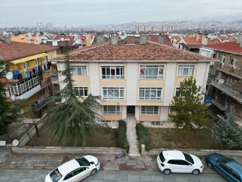 Gazi Mahallesi Silahtar Caddesinde 3+1 Kiralık Daire