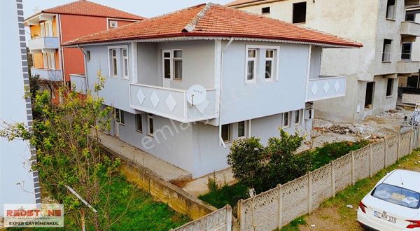 Merkezi Konum 309 M2 Arsa İçinde Satılık 2 Ayrı 3+1 Müstakil Ev