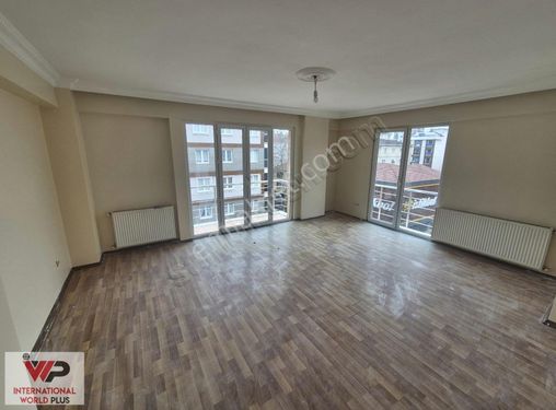 Yalı Mahallesi Merkezi Konumda 3+1 İçi Yenilenmiş Kiralık Daire