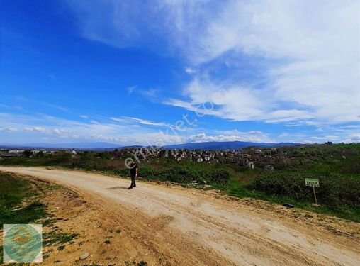 Sapanca Uzunkum'da 695 M2 3 Kat 0.75 Emsal Köşe Konut Arsası