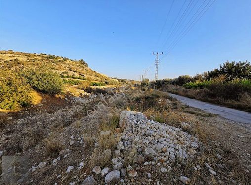 Mersin Antalya Yoluna 1,5 Km Yakınlıkta Satılık Arazi...