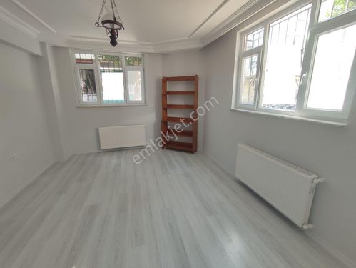 Balcıoğlundan Kartaltepe Mah.tranvaya 5 Dak. Kiralık Yarı Bodrum Daire