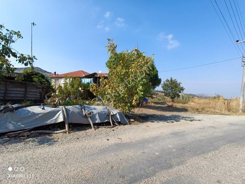 Turpa'dan Dağyeni Köyde Satılık 2 Katlı Müstakil Ev