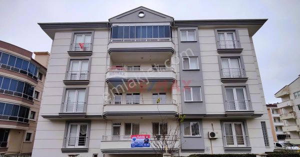 Remax İnci'den Altıeylül Bahçelievler Mah 3+1 Satılık Daire