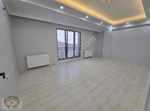 Pusula İnş.tan 50 Yıl Mah Cadeye Yakın 125m2 3+1 4kat Daire