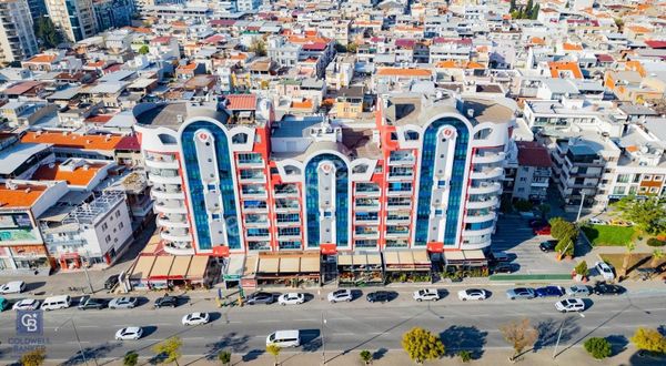 Karşıyaka Yeni Girne Bulvarı Sarı Residence'ta 3+1 Satılık Daire