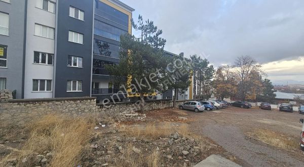 Suşehri Ana Cadde Üzerinde Satılık 115 M2 2+1 Daire