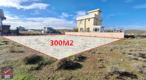 Seferihisar Düzce De Satılık 300m2 Villa İmarlı Arsa