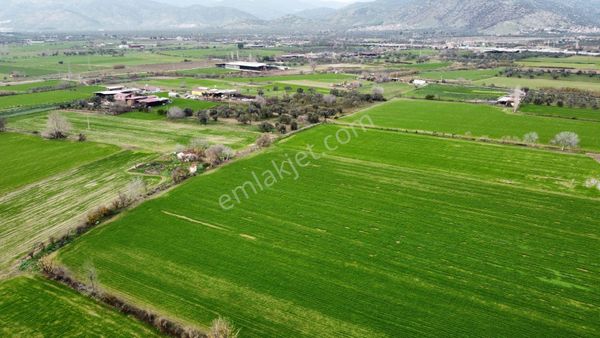 Satilik Tarla Kadstrol Yolu Olan..ana Yola 300m Mesafede Olan Tarla