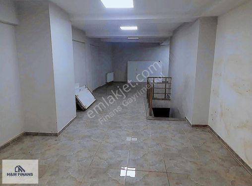 Çekmeköy Mimar Sinan Mahallesin'de 240 M2 Kiralık Dükkan