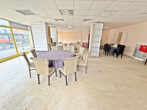 Egemen'den Karahöük Caddesi Üzerinde 140m2 Kiralık Dükkan