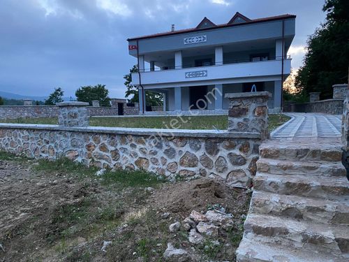 📢📢aygül'den Bursa İnegöl Mezitler Köyü’nde 4 Dönüm 160m2 3+1 2 Katlı Satılık Villa