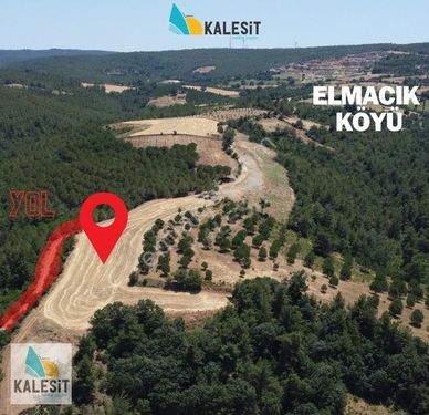 Çanakkale Merkez Elmacık Köyünde Yolu Olan Doğa Manzaralı Tarla