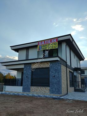 Hatıp Caddesi Üzeri Büyük Bahçeli Villa