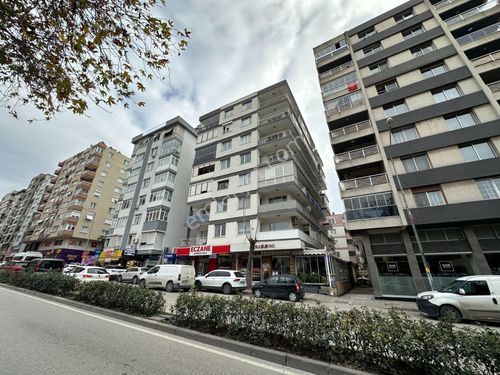 Bornova Kazımdirik Mahallesi Cadde Üzeri Satılık 3+1 Daire