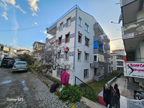 Ayvalık Ali Çetinkaya Mahallesi'nde Kiralık Ara Kat 3+1 Daire