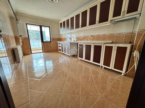 Aşık Veysel Parkı Karşısında Orta Kat Da 140 M2 3+1 Daire