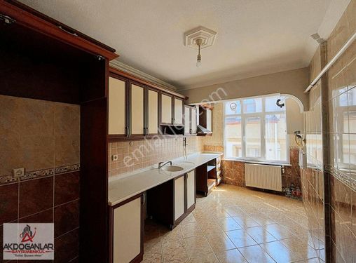 Akdoğanlardan Merkezi Konumda Kiralık 2+1 Ön Cephe Daire