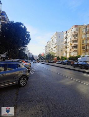 İzmir Hatay Arap Hasan Mah. İnönü Caddesi Satılık Dükkân.