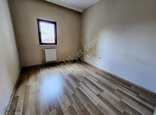 Güler^den/keçiörende/cadde/üstü/1.kat/4+1/170m2/güney D-b/boş-da