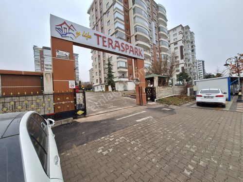 Tecde Ana Cadde Üzeri Teraspark Sitesinde Satlık 4+1 Daire