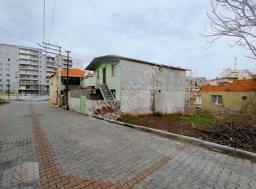 Menemen İncirlipınar Mh. Satılık 2 Katlı Bina,site Yanı