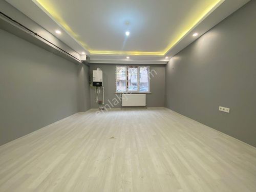 Safa Hastanesi Yakını Sıfır Otoparklı 2+1 95 M2 Daire