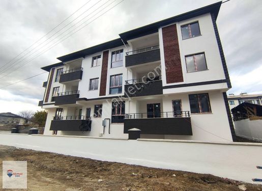 Remax Dem Den Demirkent Menderes Mah Satılık 3+1-2+1 Daireler