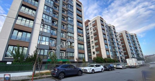 Ataşehir Esatpaşa Egal Sitesinde 90 M2 Net 3+1 Satılık Daire