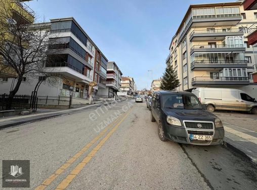 Uzmandan 70 M2 Cadde Kenarı Acil Satılık Kupon Dükkan