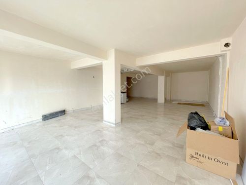 Yıldıztepe'de Ana Cadde Üstü 110 M2, Kavşak Yanı Dükkan!