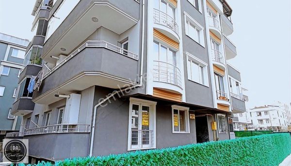 Damla Emlak'tan 3+1 125m2 Yeni Boyalı Çift Balkon Tramvay 200m